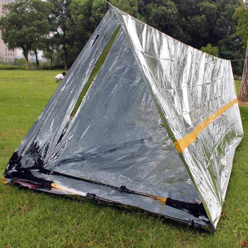 Outdoor Emergency Tent & Survival Blanket – Essential Gear for Adventurers - Image 3